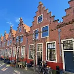 't Veldthuisje Guest house