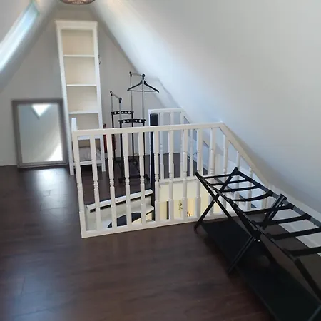 't Veldthuisje 4*