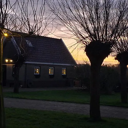't Veldthuisje Guest house