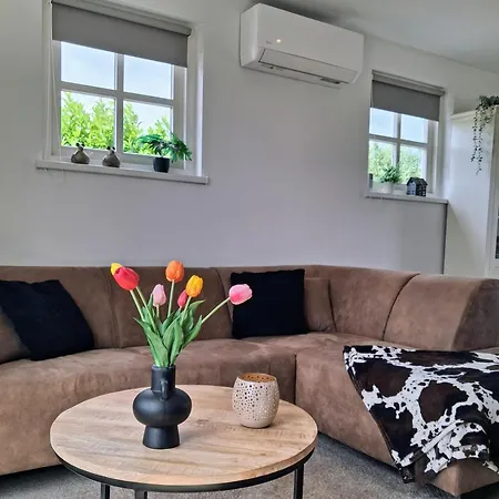 't Veldthuisje 4*
