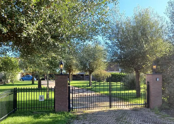 't Veldthuisje 게스트하우스 4*