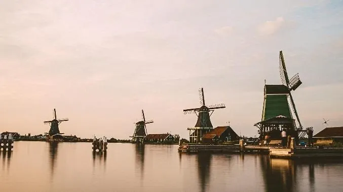 게스트하우스 't Veldthuisje 4*