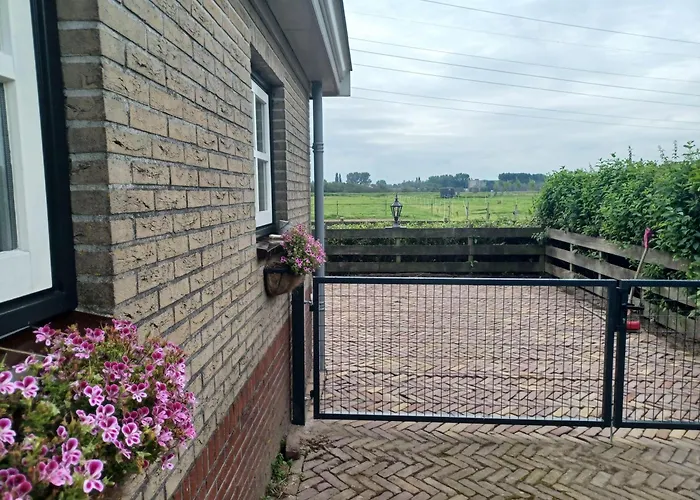 't Veldthuisje 4*
