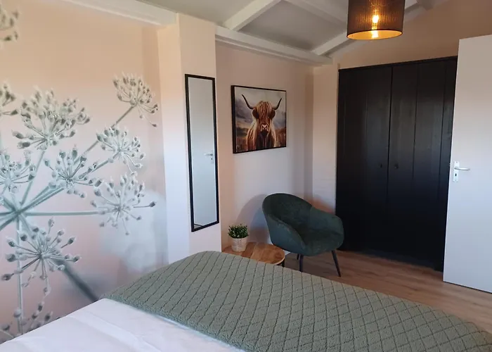 't Veldthuisje 게스트하우스 4*