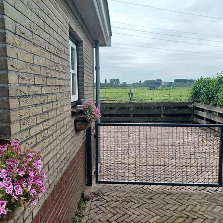 't Veldthuisje 4*