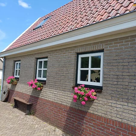 't Veldthuisje Bed and Breakfast *