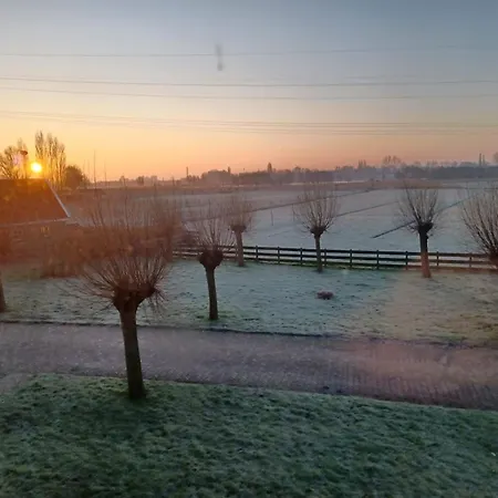 't Veldthuisje Bed and Breakfast