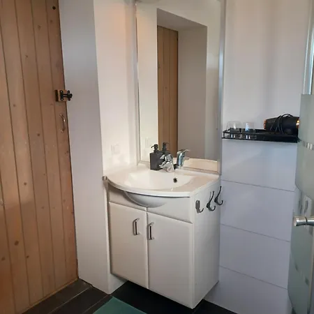 't Veldthuisje 4*